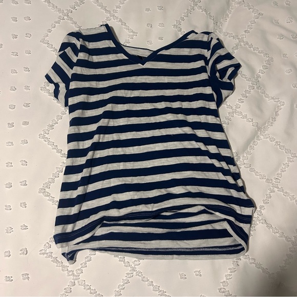 white and blue striped t-shirt - Picture 1 of 2